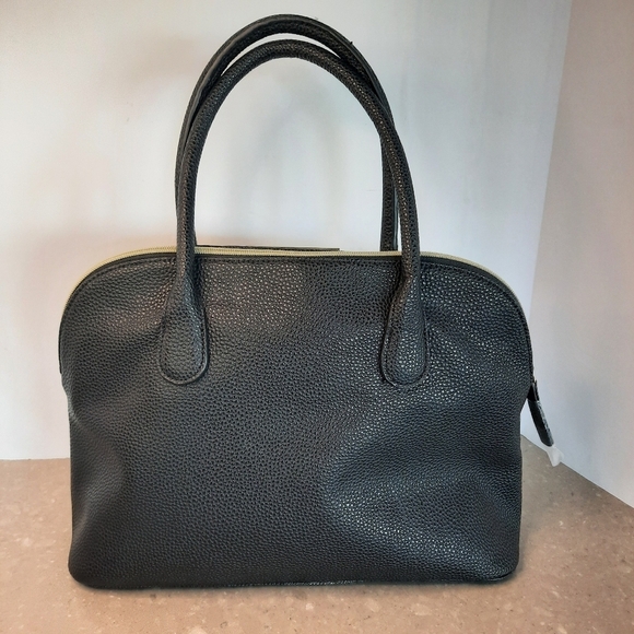 Kenneth Cole Handbag Large Black Tassel Gold Logo Pebbled Faux Leather NWOT - Picture 6 of 15